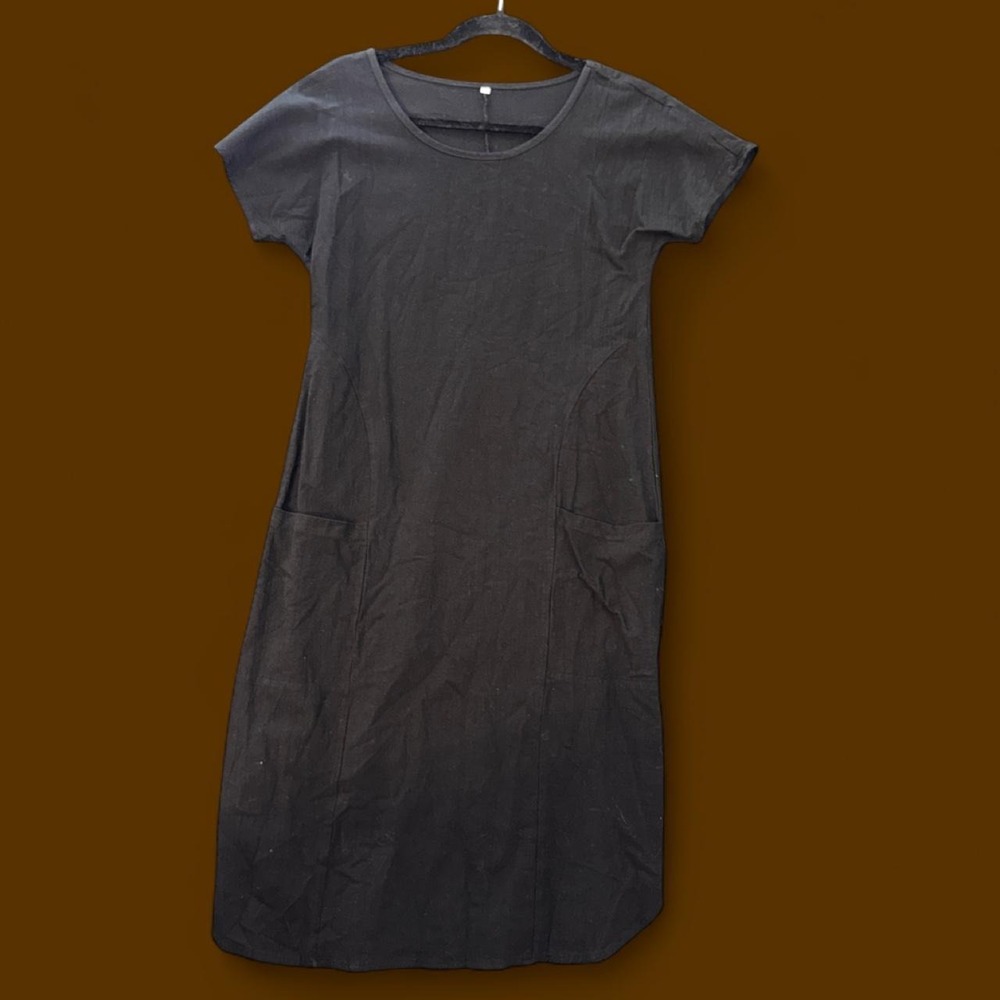 Black Short Sleeve T-Shirt Midi Dress with Pockets